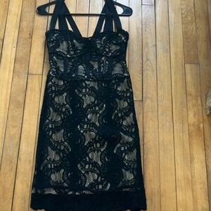 Nicole Miller Black Lace Sleeveless LBD   Size 2